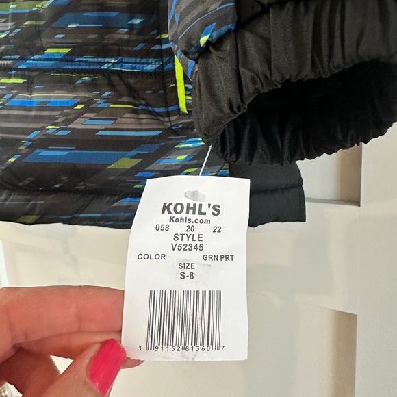 ZeroXposur Black and Bright Green boys winter coat - Picture 5 of 7